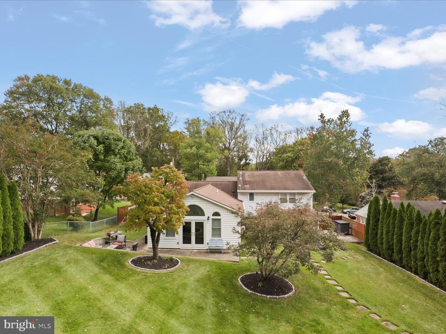 5633 Inverchapel Road photo 36