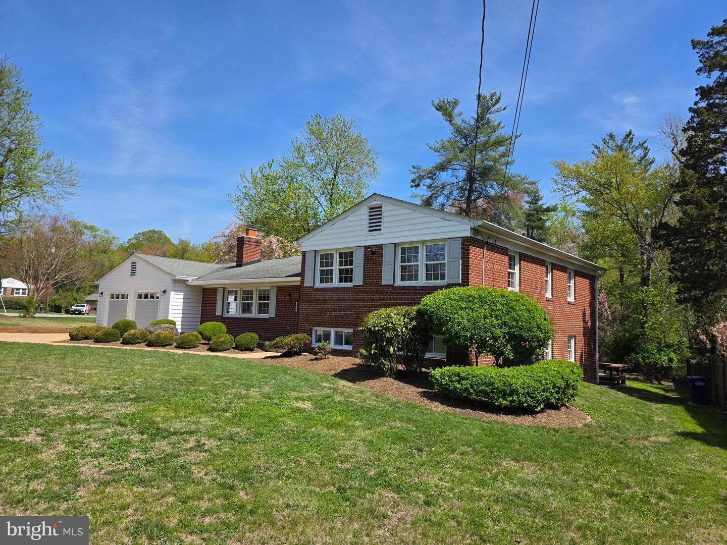 1915 Shannon Court, Alexandria