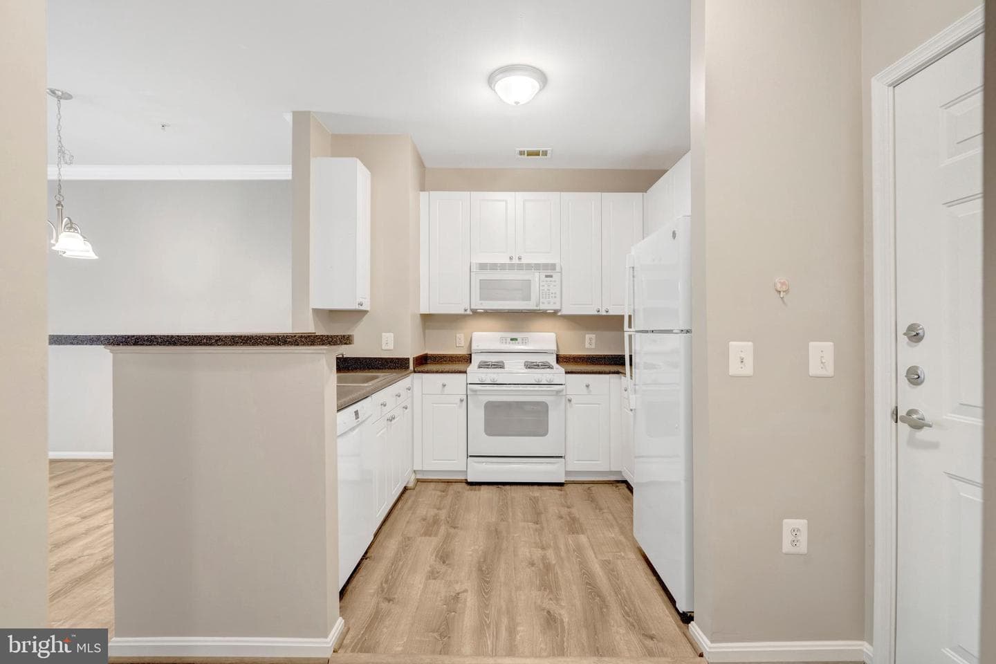 2765 Centerboro Dr # 247 photo 10