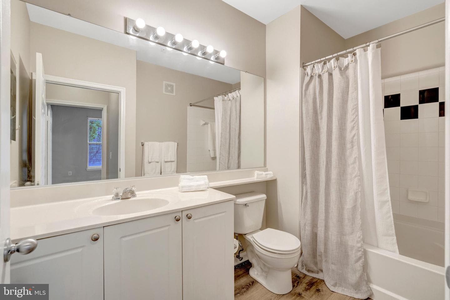 2765 Centerboro Dr # 247 photo 17