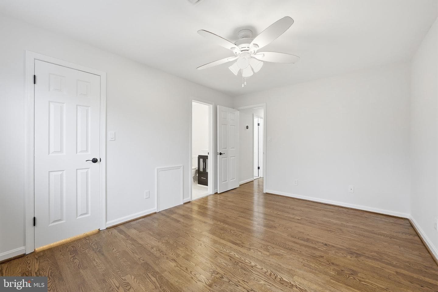 5300 Neville Court photo 26