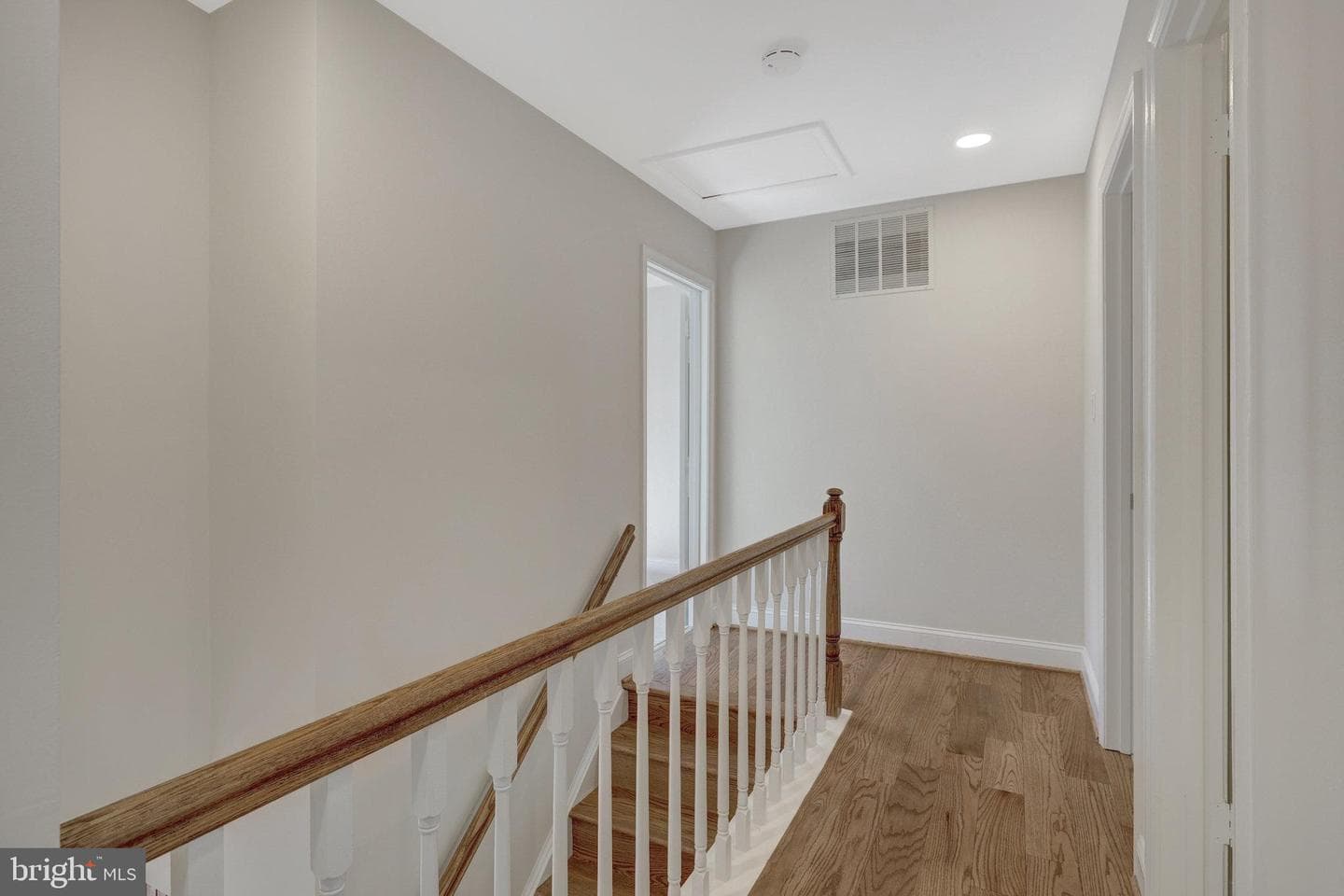 7820 Antiopi Street photo 31