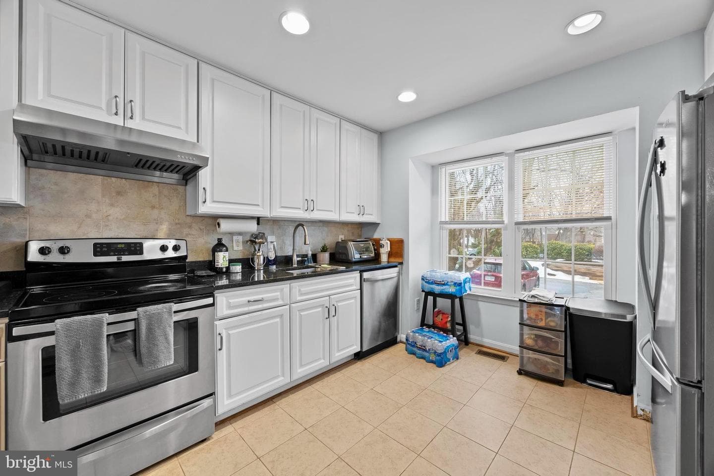 3930 Collis Oak Court photo 14