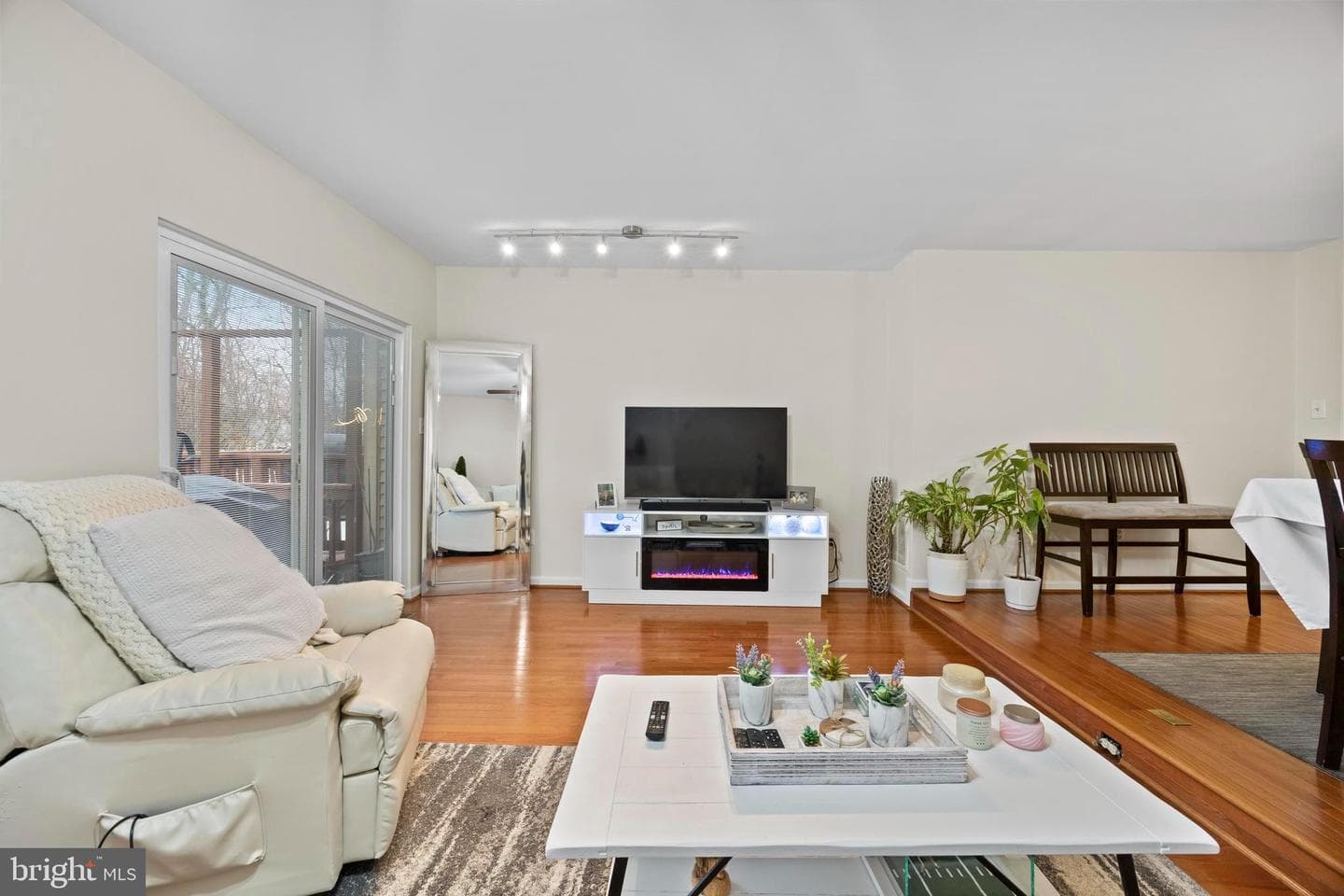 3930 Collis Oak Court photo 6