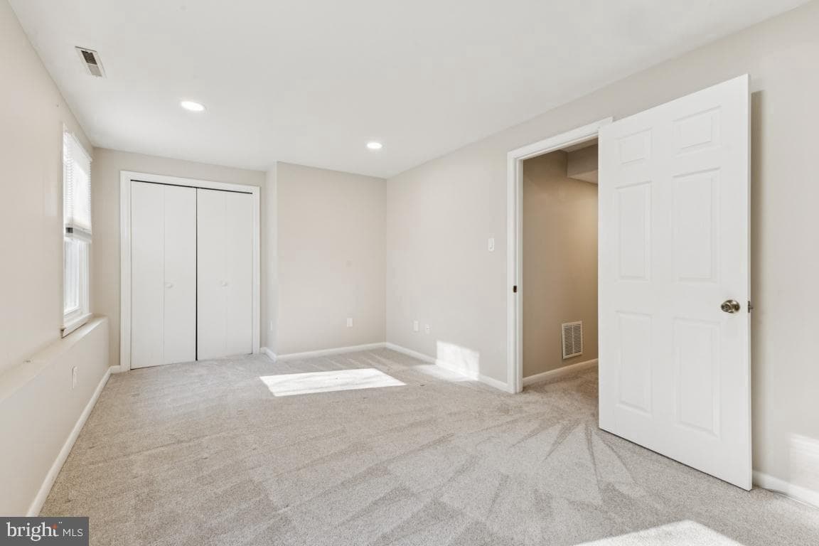 2926 Fort Lee Street photo 35
