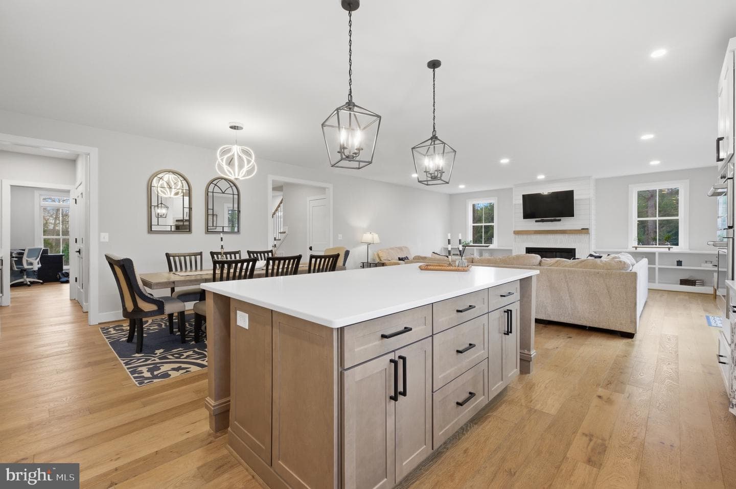 1304 Gahant Road photo 20