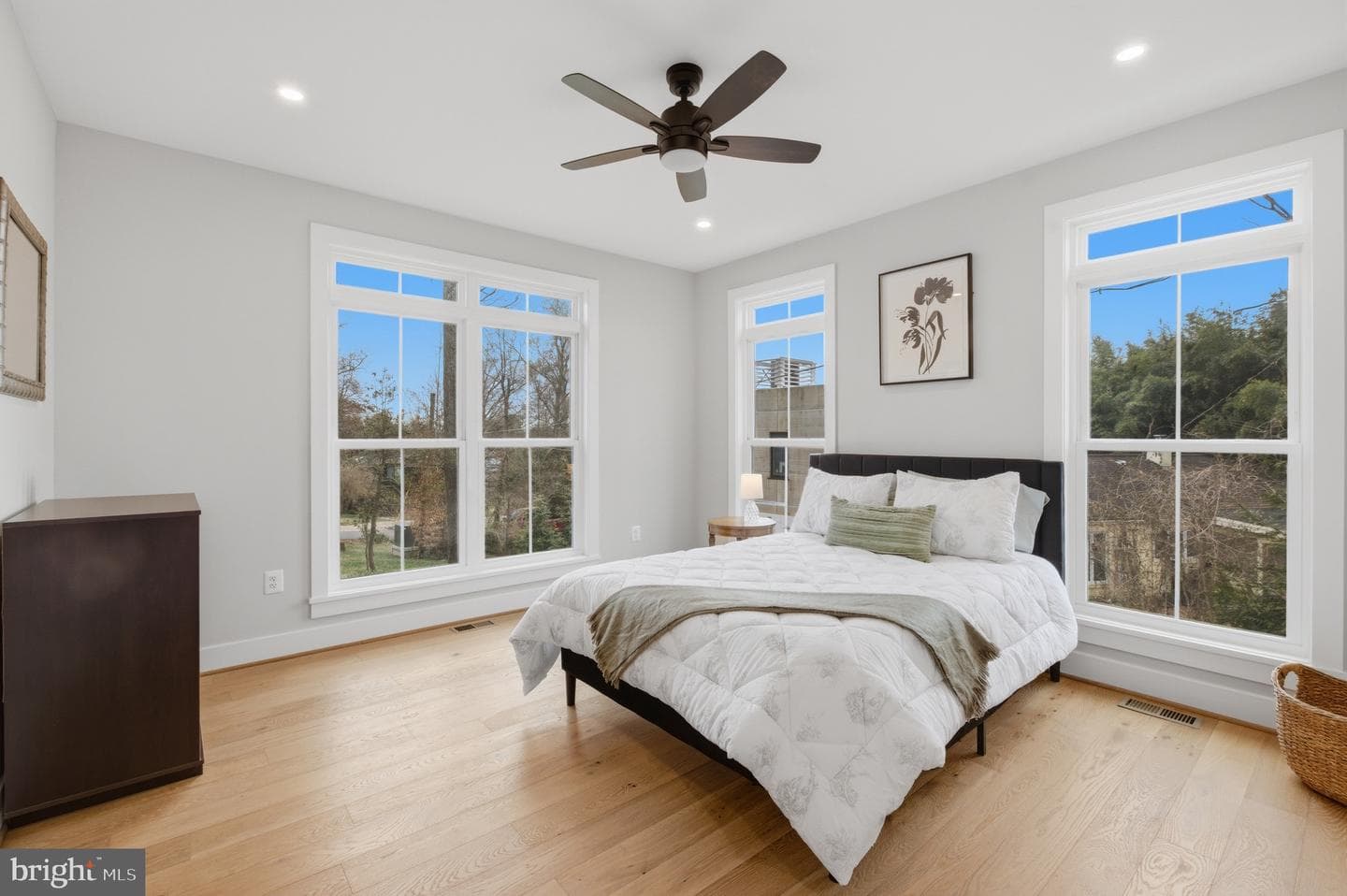 1304 Gahant Road photo 6
