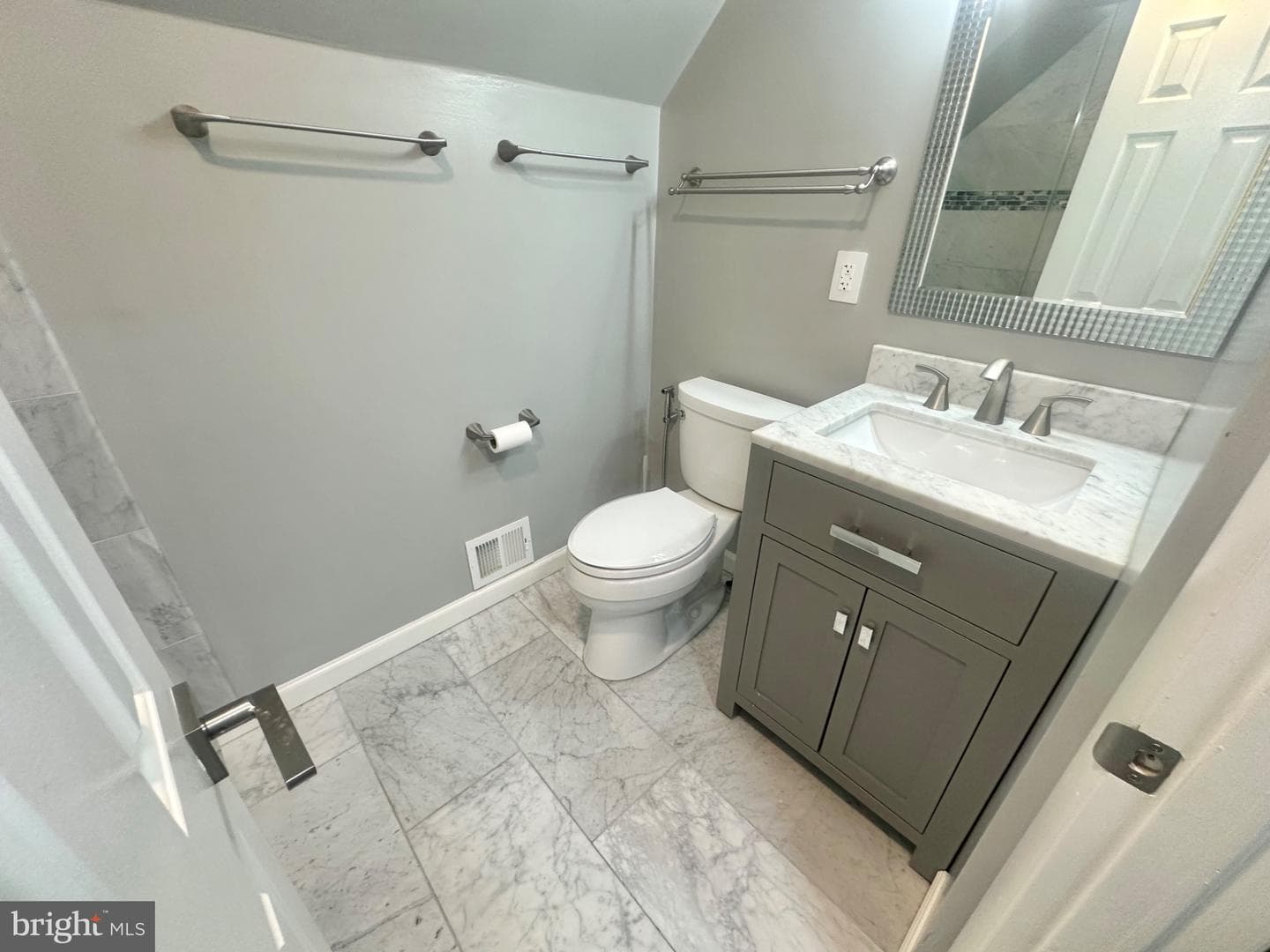 8143 Keeler Street photo 34