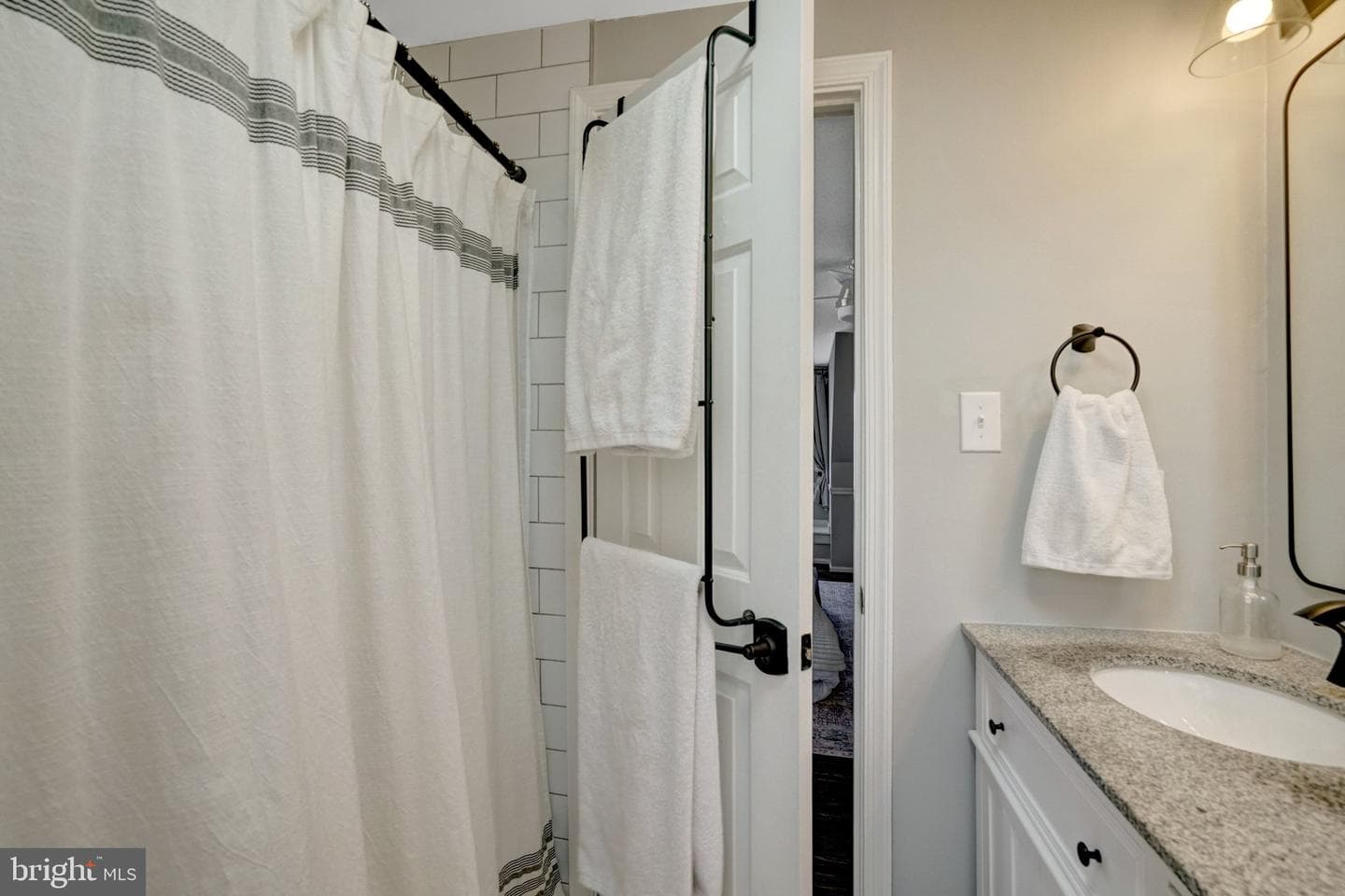 2008 Swan Terrace photo 57