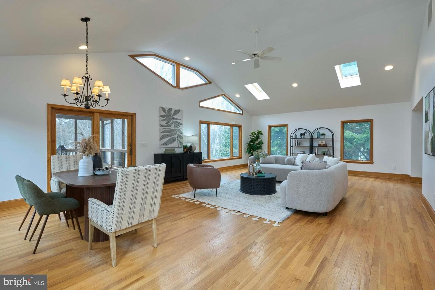6586 Braddock Road photo 18