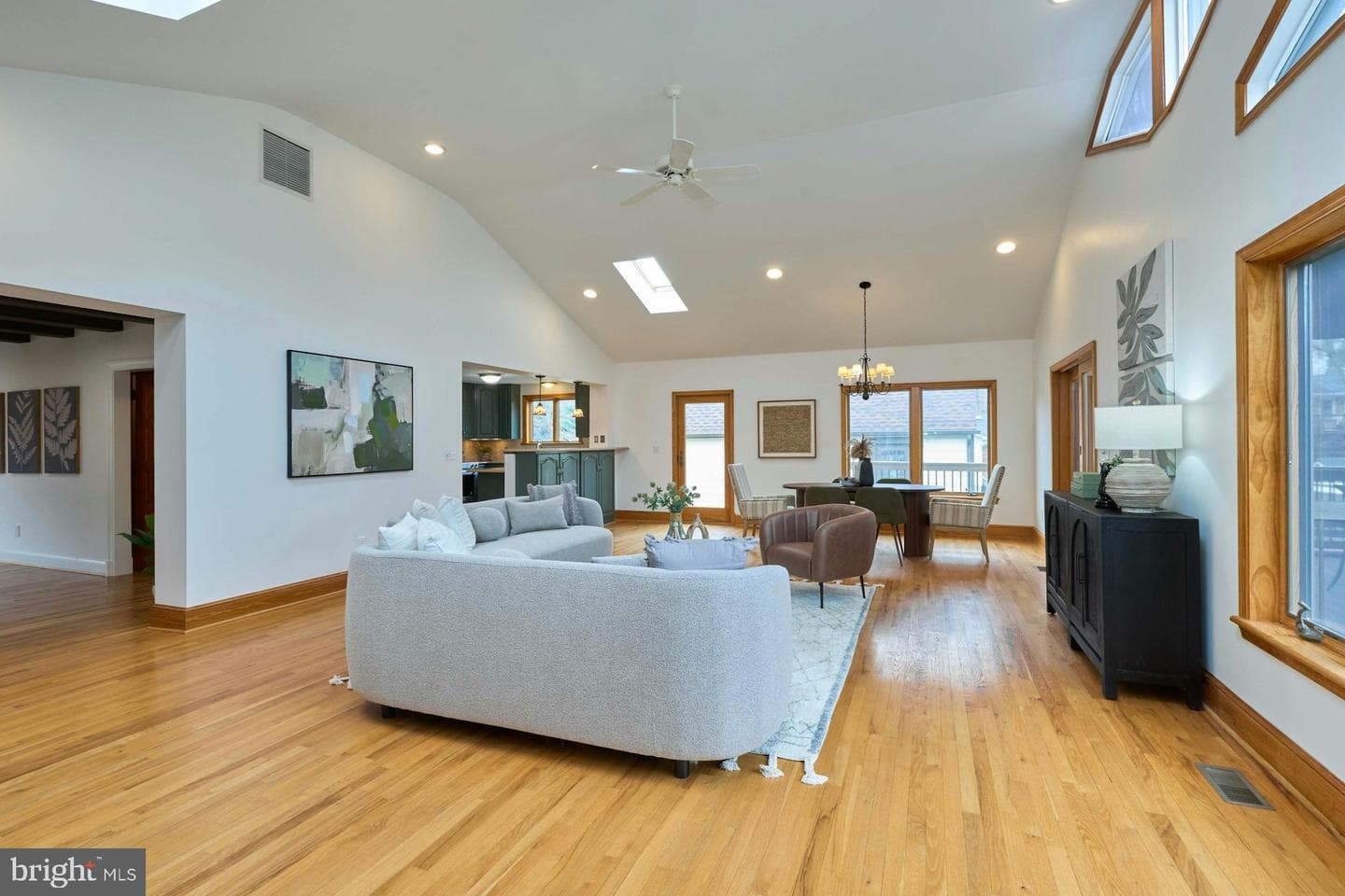 6586 Braddock Road photo 19