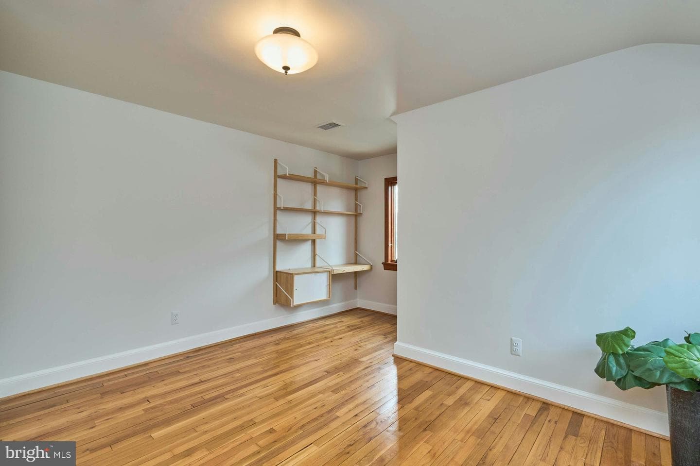 6586 Braddock Road photo 35