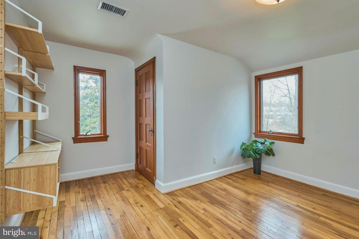 6586 Braddock Road photo 36