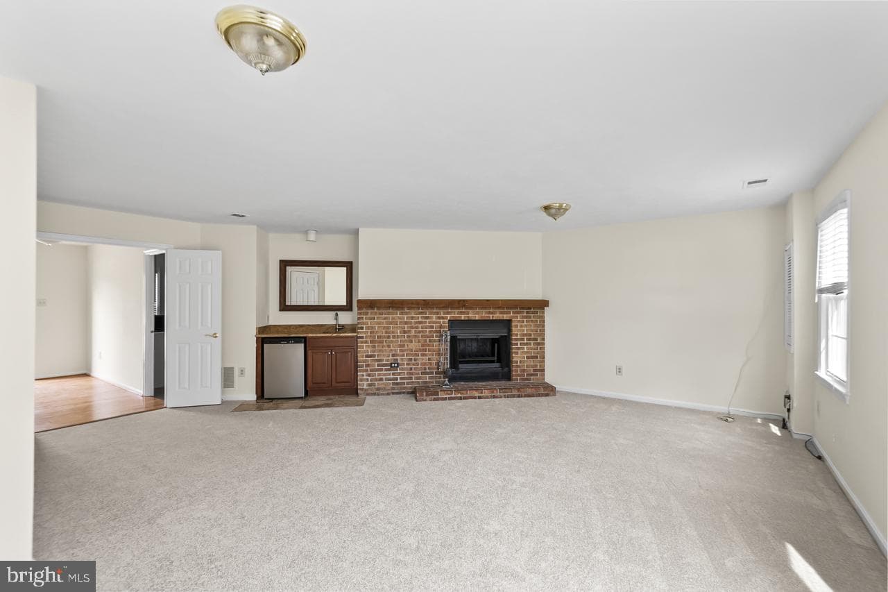 7937 Edinburgh Drive photo 9