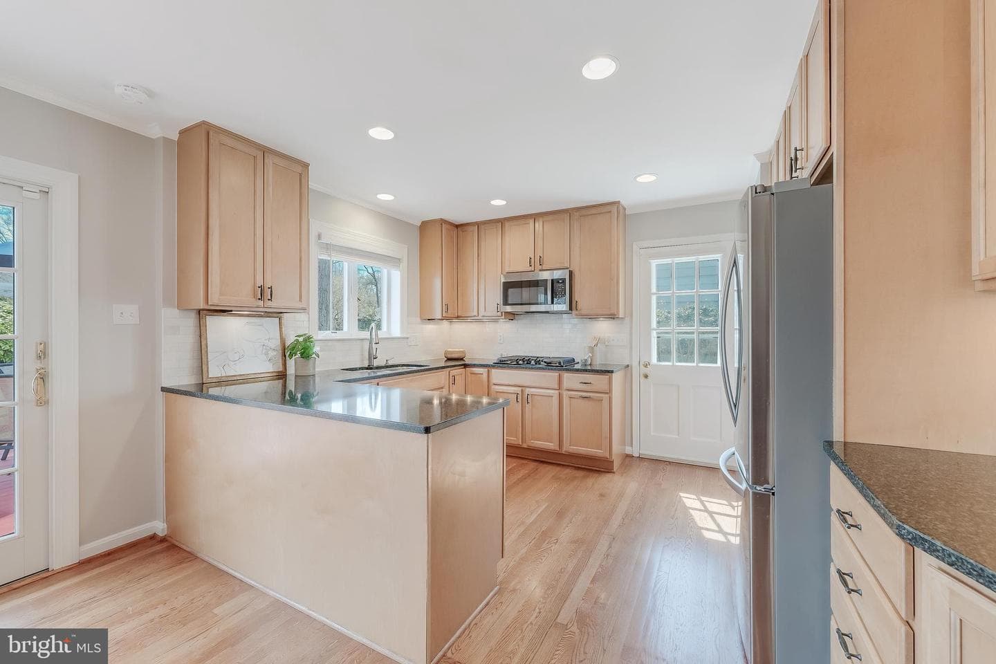 8511 Stable Drive photo 17