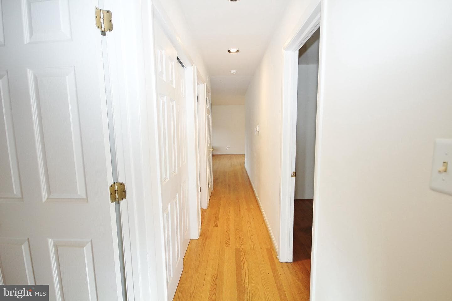 5504 Inverchapel Road photo 22