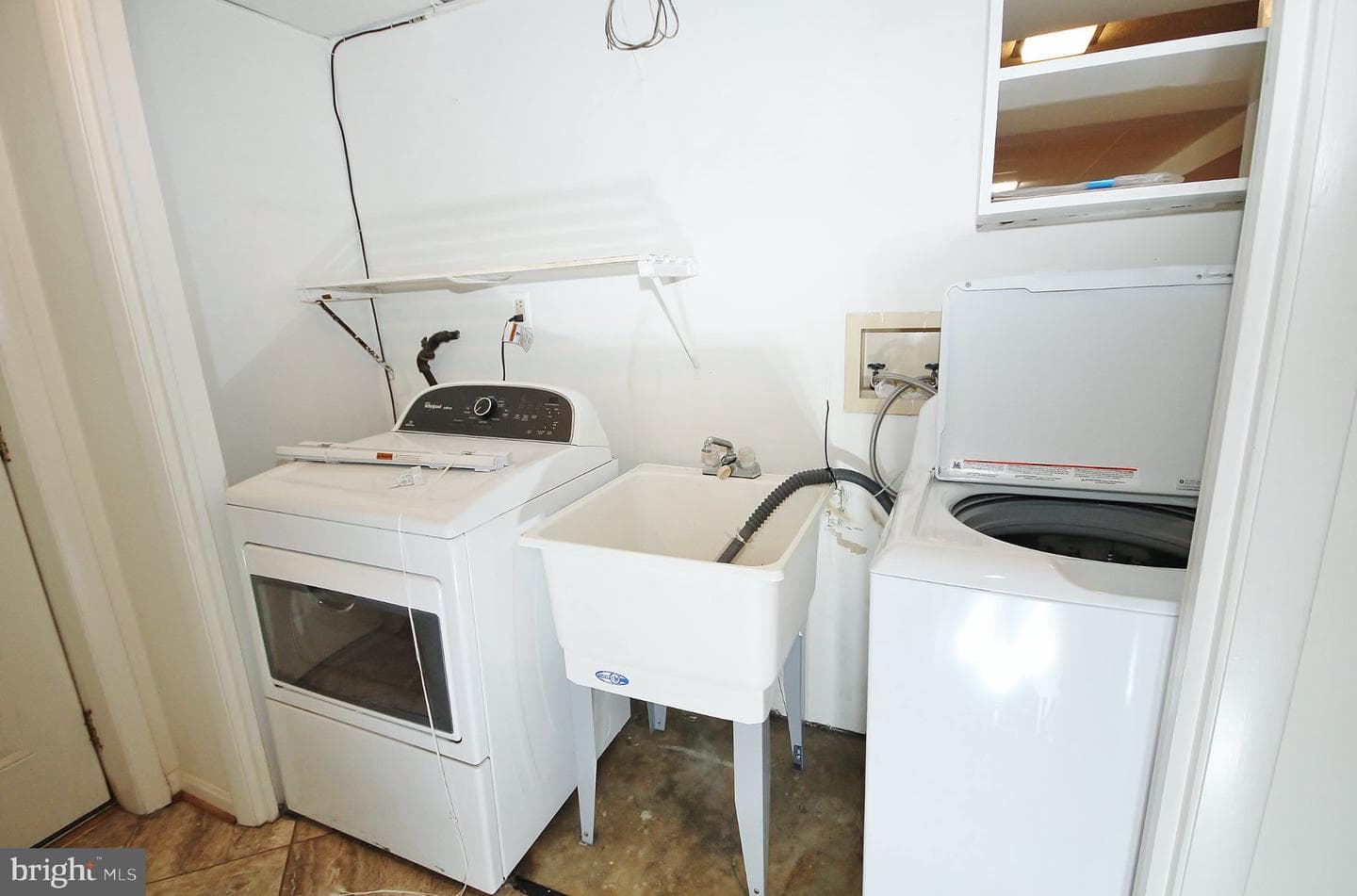 5504 Inverchapel Road photo 37