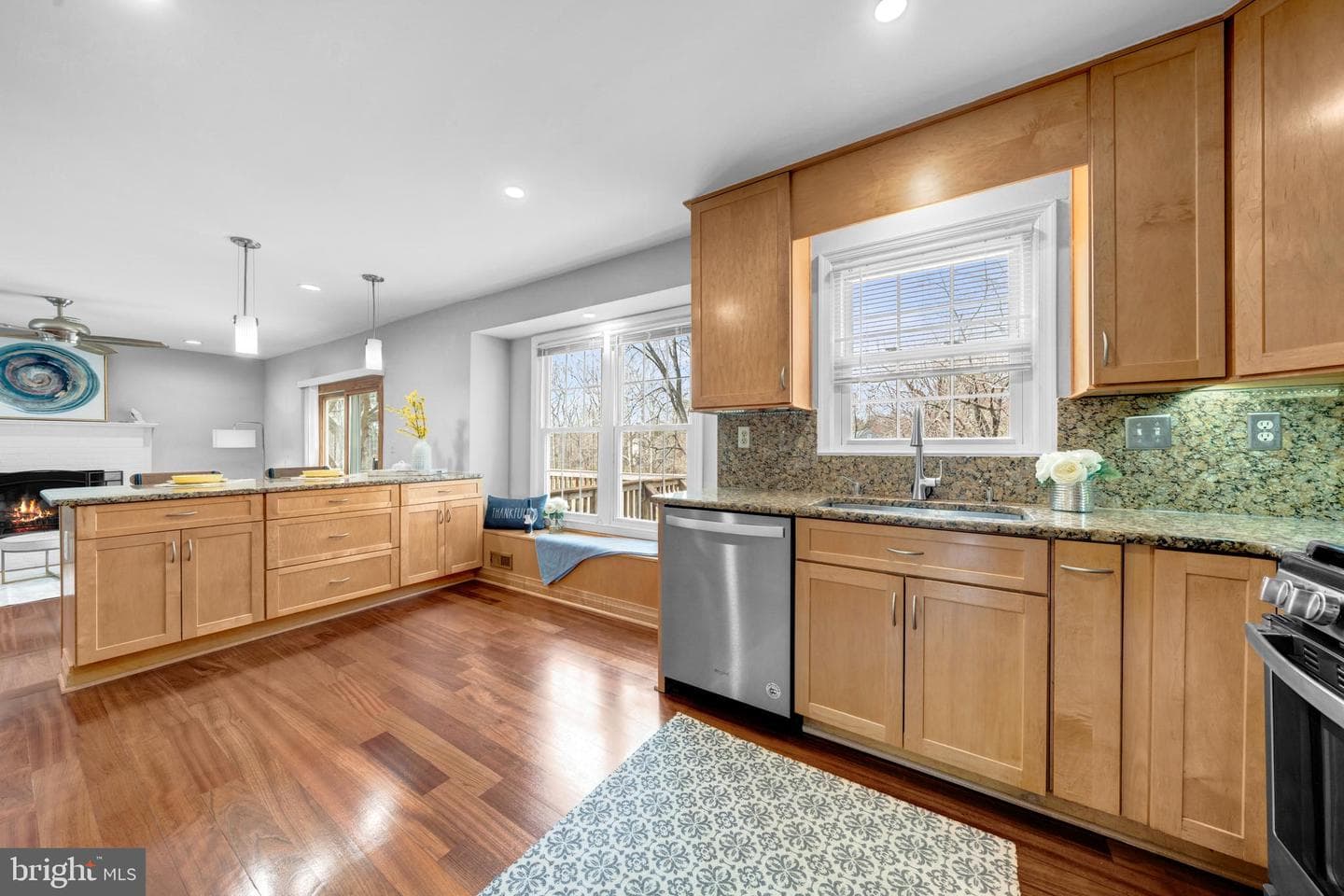 9359 Robnel Place photo 17