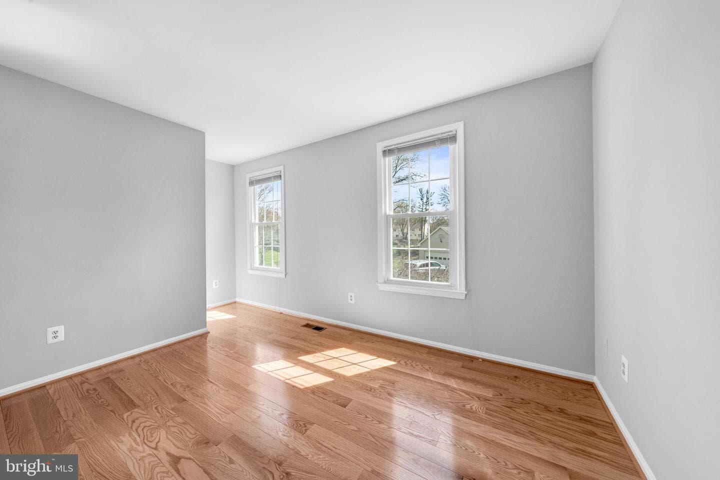 9359 Robnel Place photo 24