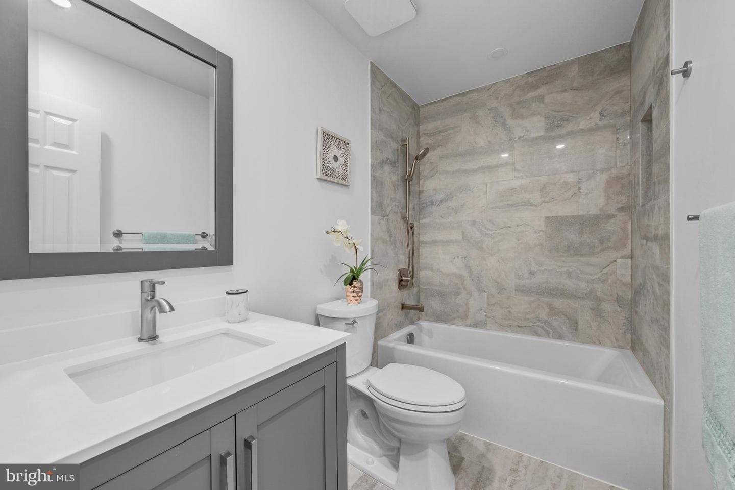 9359 Robnel Place photo 27