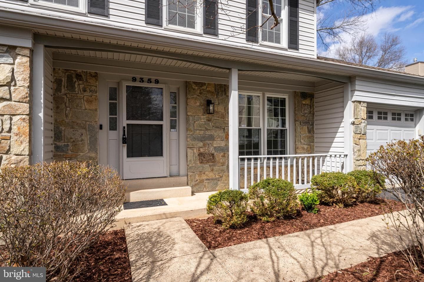 9359 Robnel Place photo 3