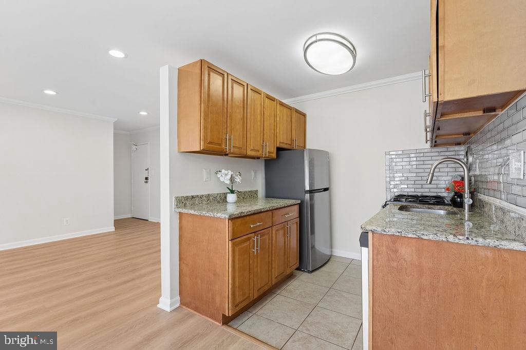 4367 Americana Drive #102 photo 14
