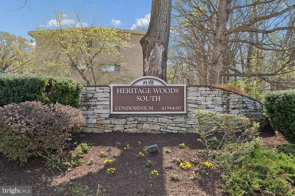 4367 Americana Drive #102 photo 31