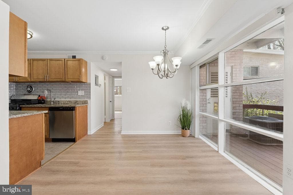 4367 Americana Drive #102 photo 8