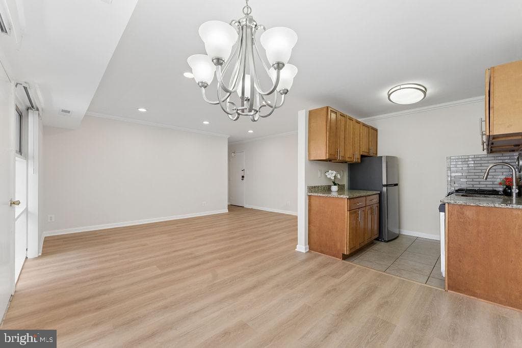 4367 Americana Drive #102 photo 9
