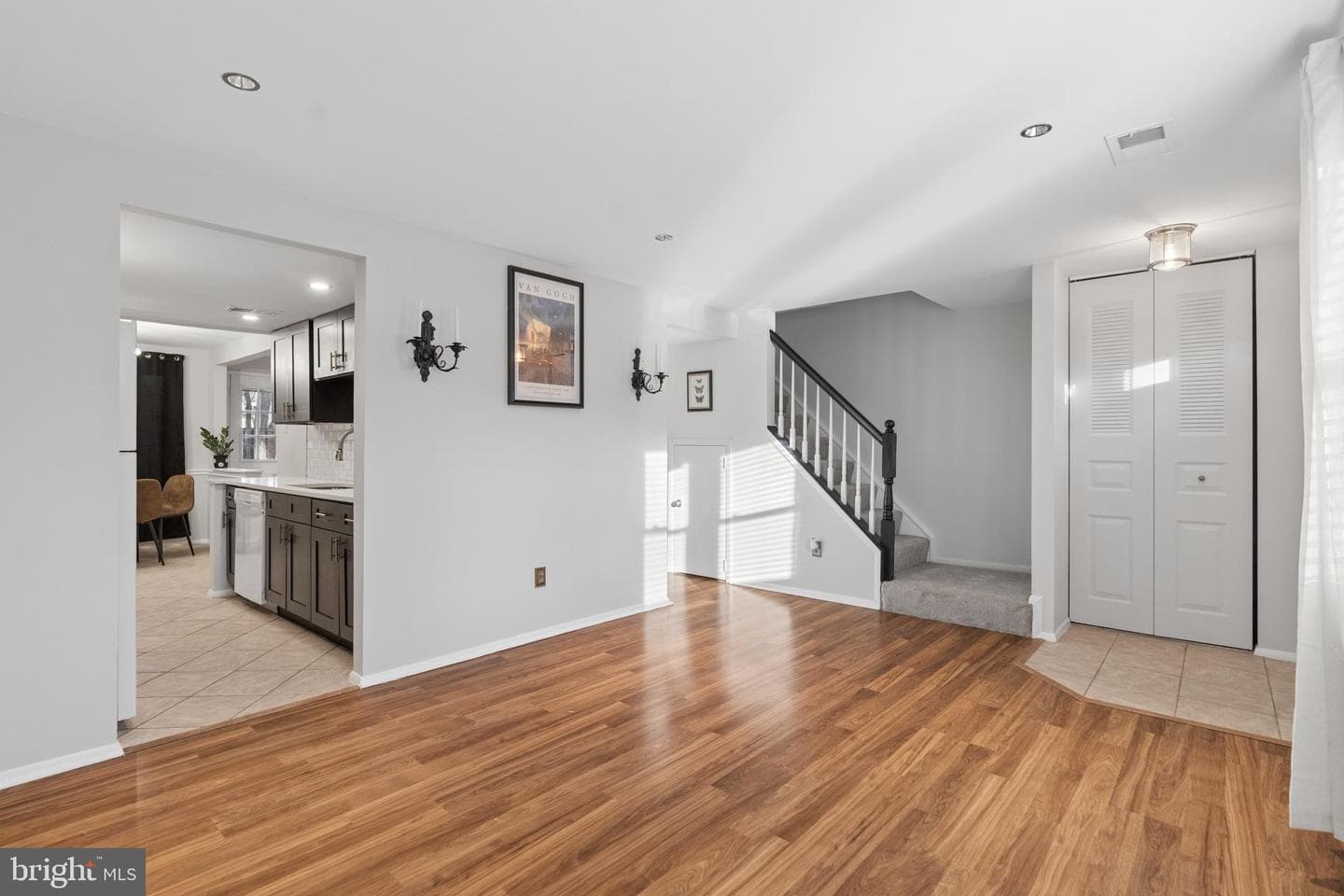 8213 Claremont Woods Drive photo 2
