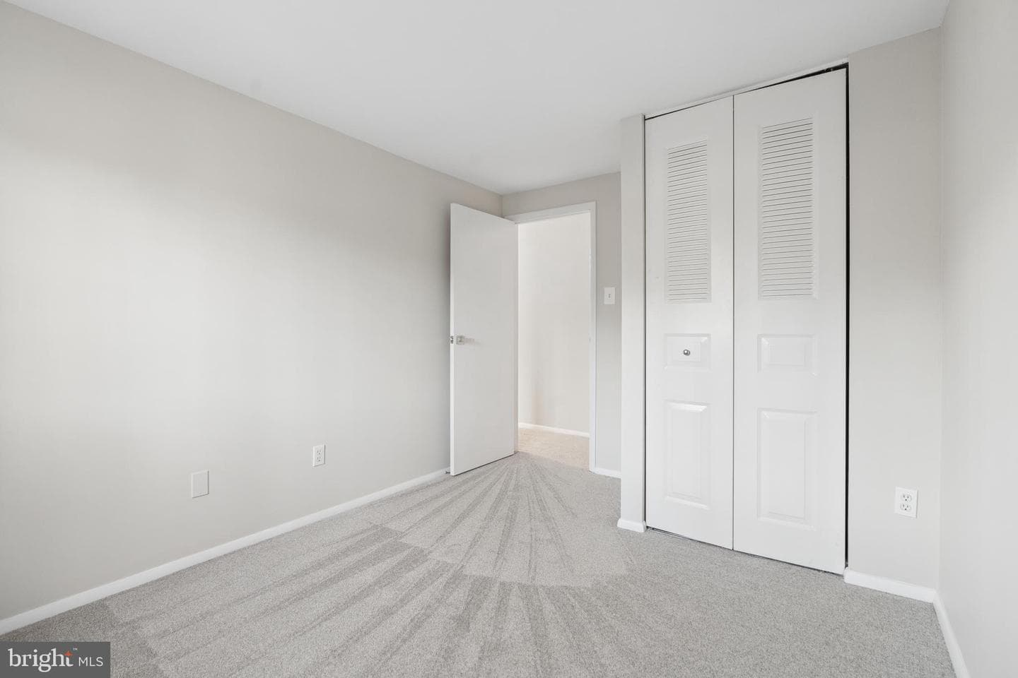 8213 Claremont Woods Drive photo 22