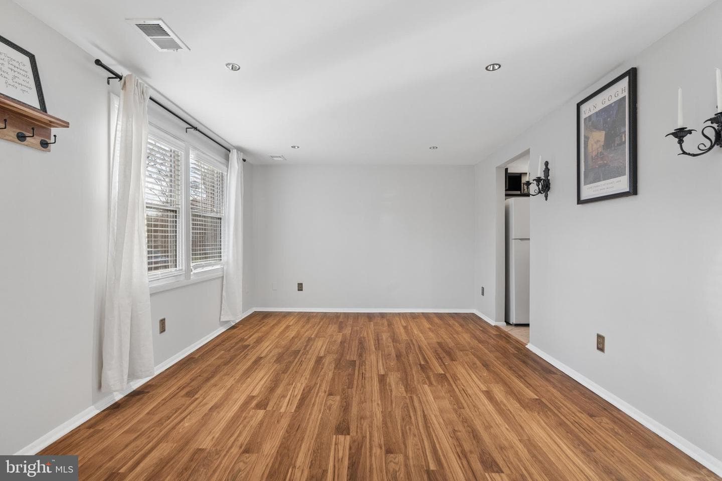 8213 Claremont Woods Drive photo 4
