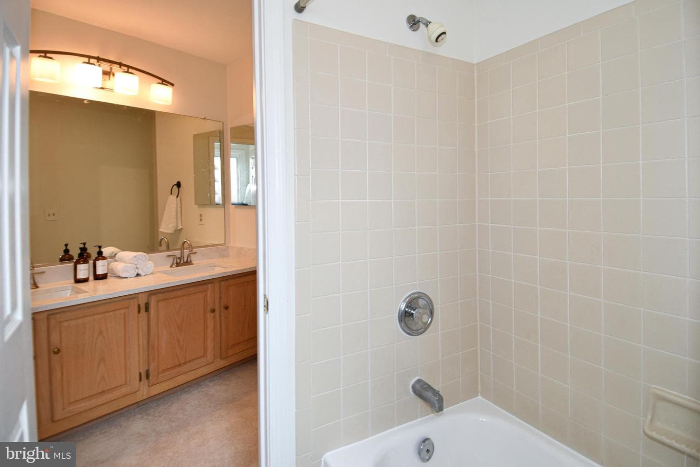 13730 Rosetree Court photo 34