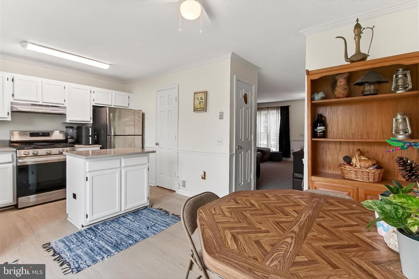 6523 Old Carriage Lane photo 24