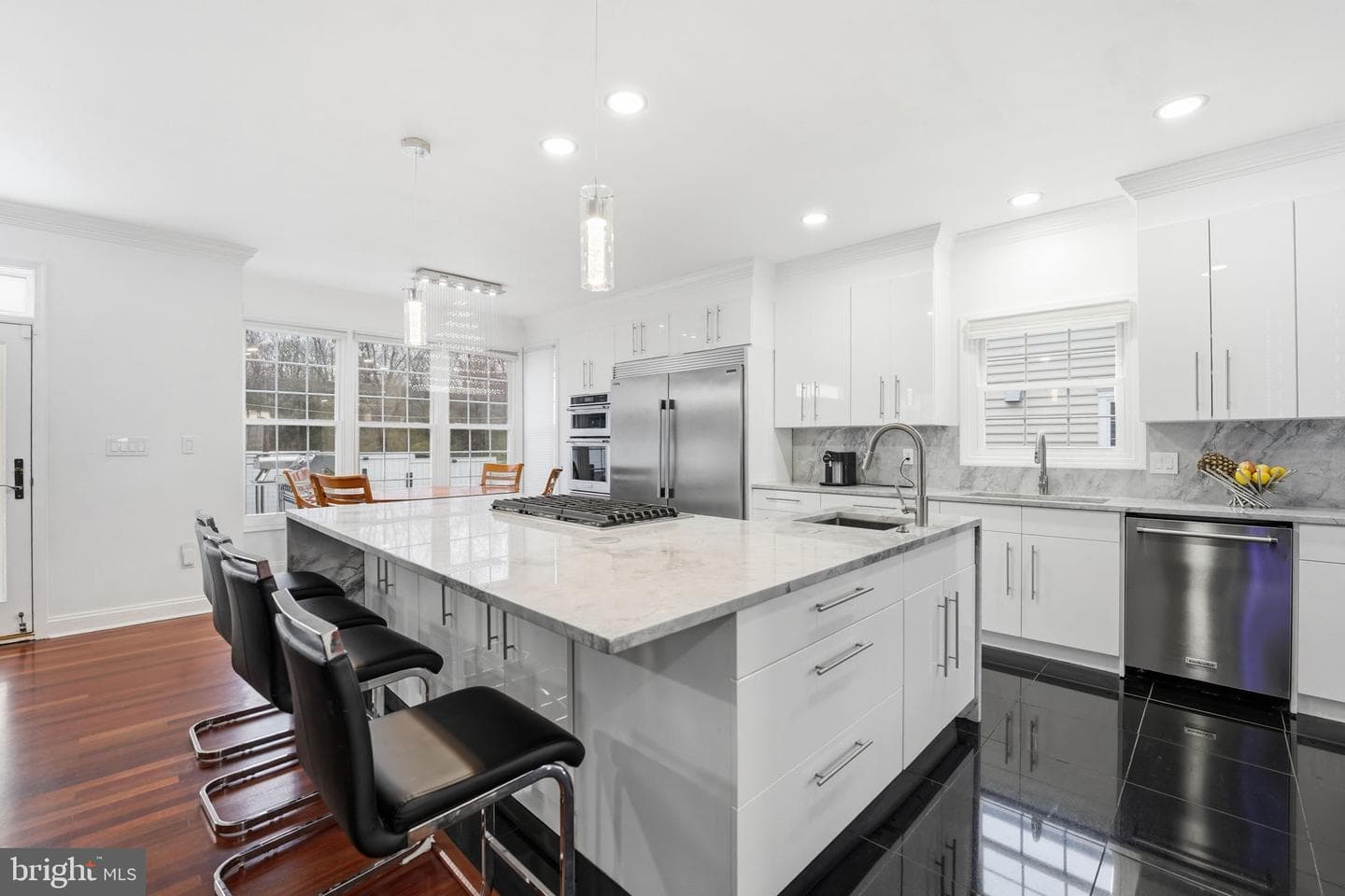 1628 Great Falls Street photo 2