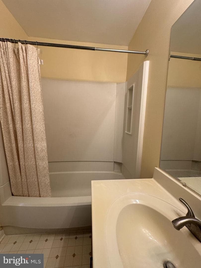 7761 Wolford Way photo 9