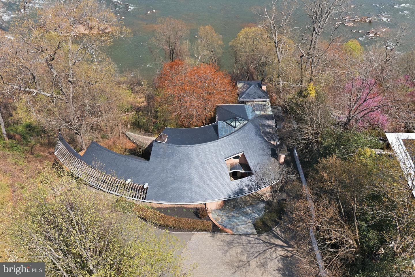 1159 Crest Lane, Mclean