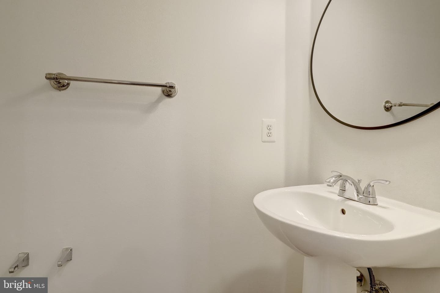 5282 Sandyford Street photo 23