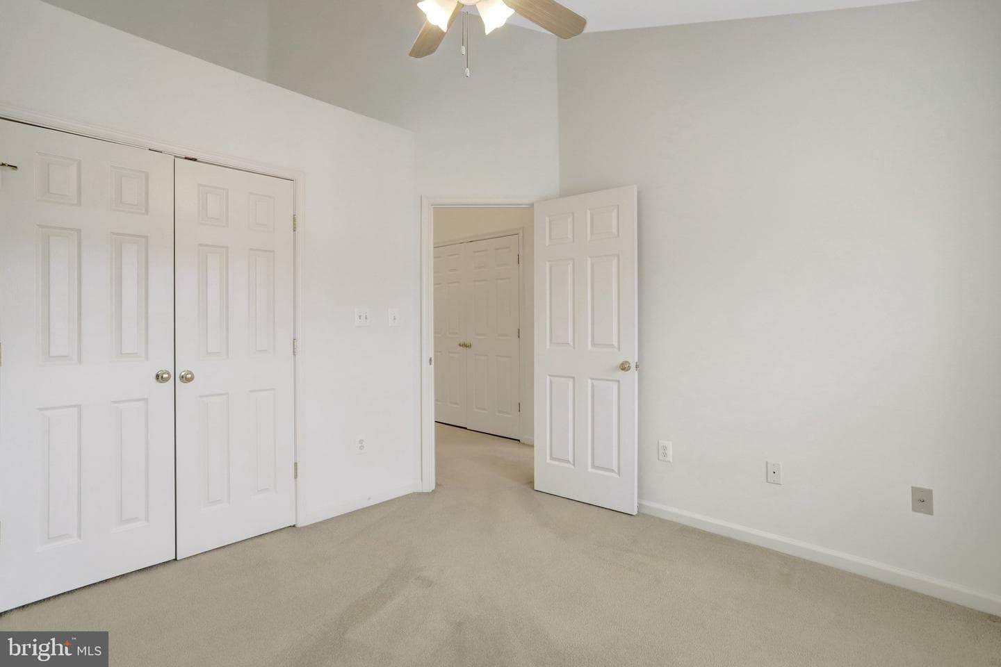 5282 Sandyford Street photo 28
