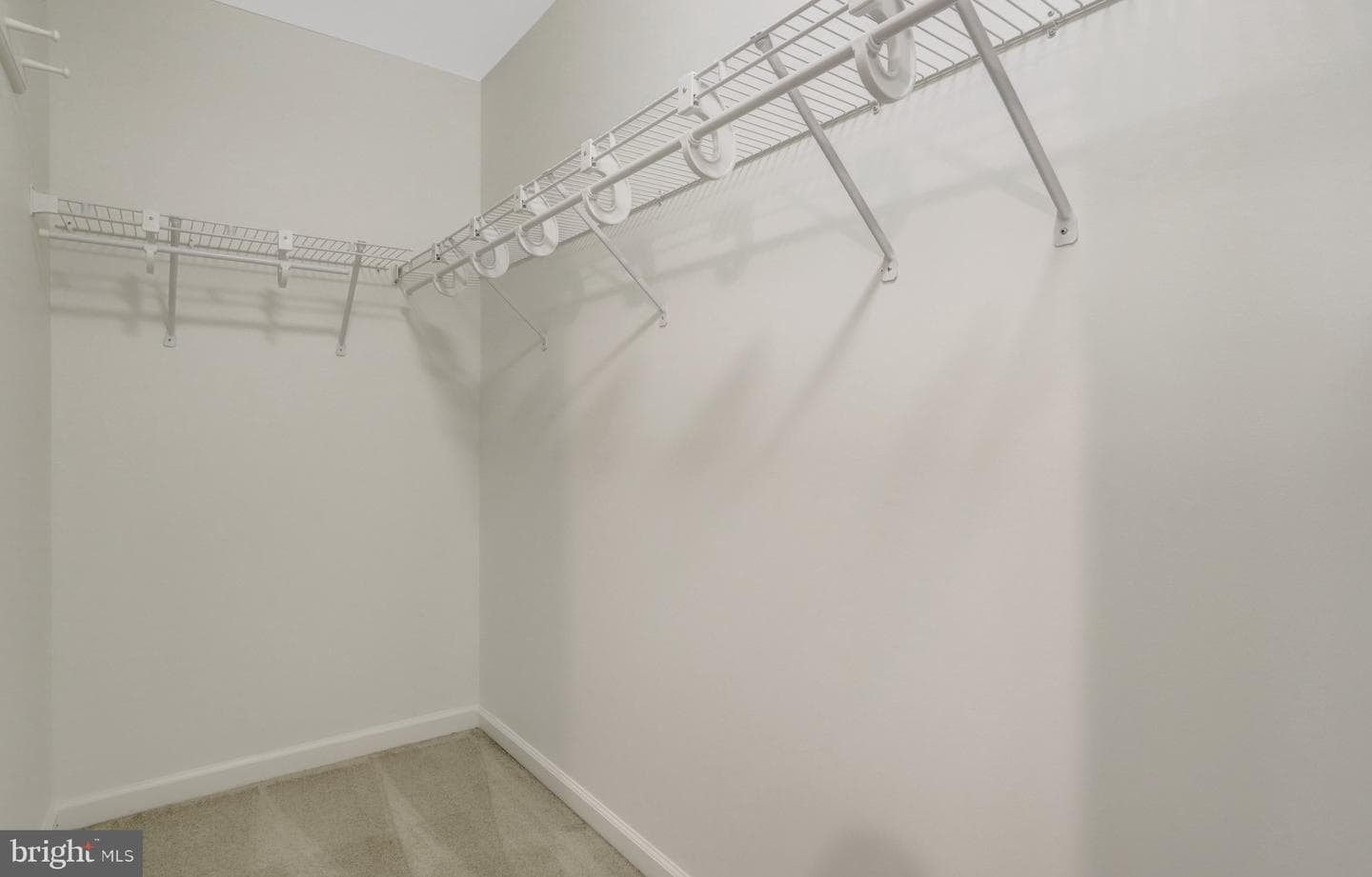 5282 Sandyford Street photo 38
