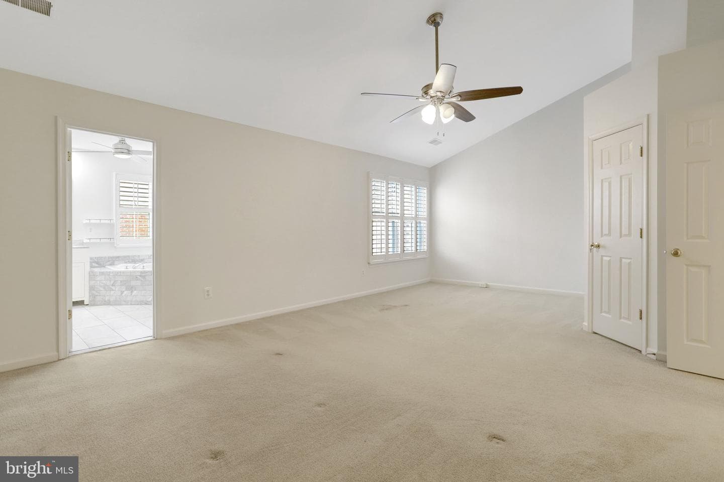 5282 Sandyford Street photo 42