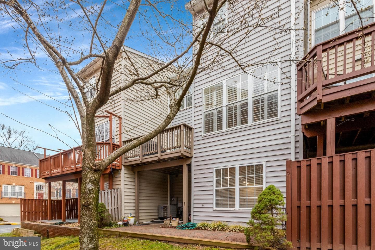 5282 Sandyford Street photo 57