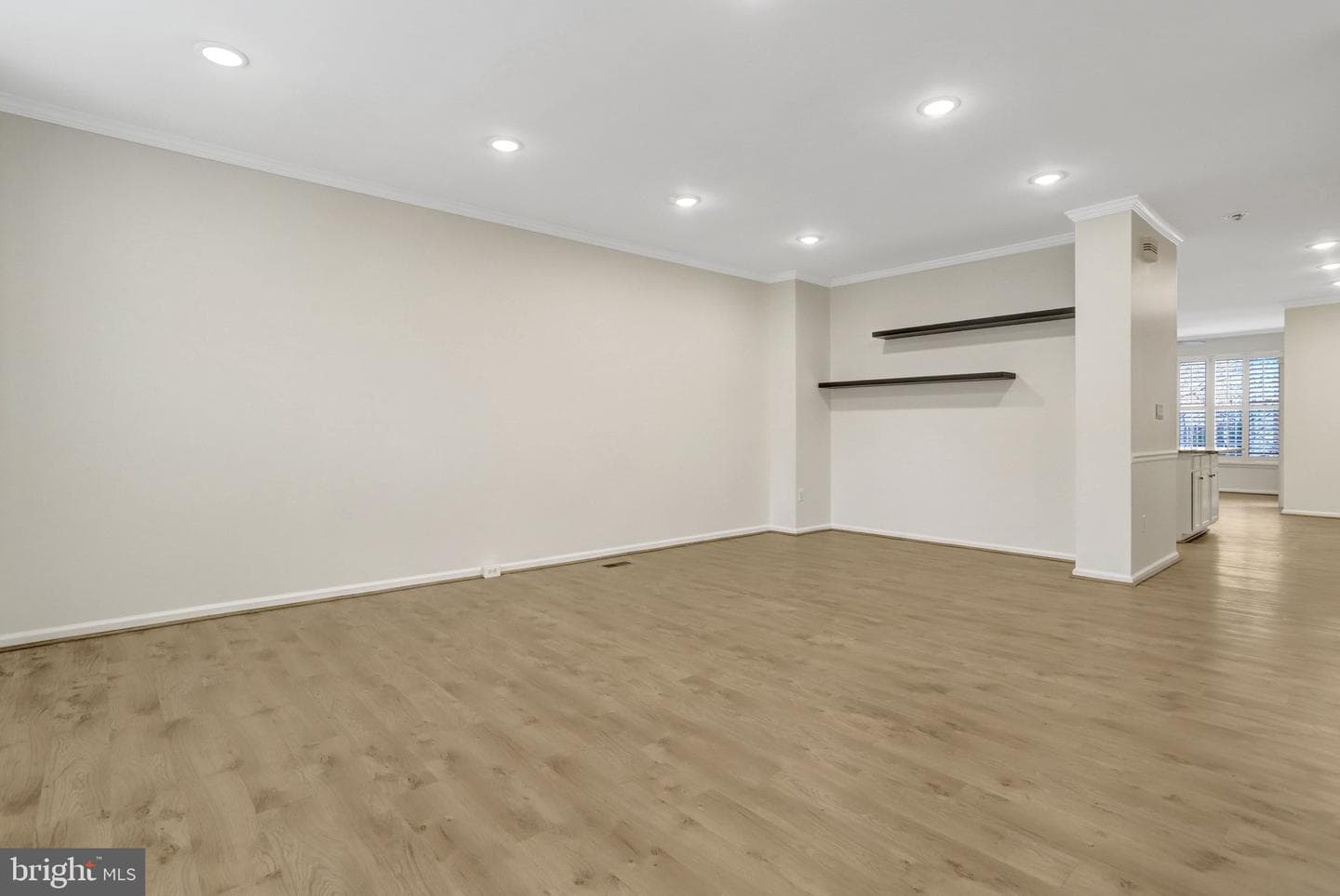 5282 Sandyford Street photo 8