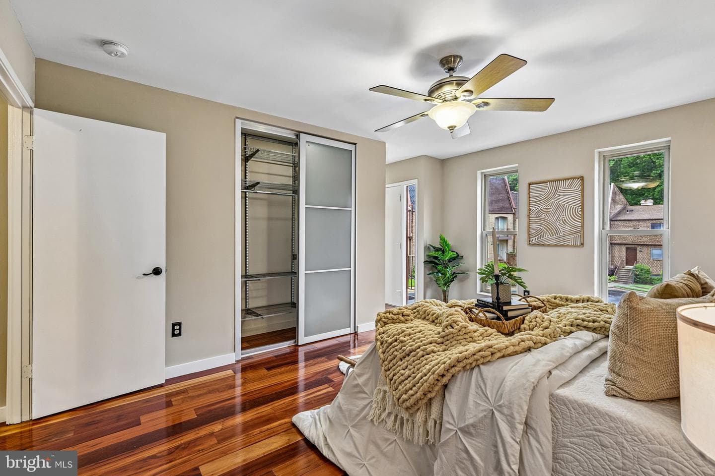 1733 Cy Court photo 15
