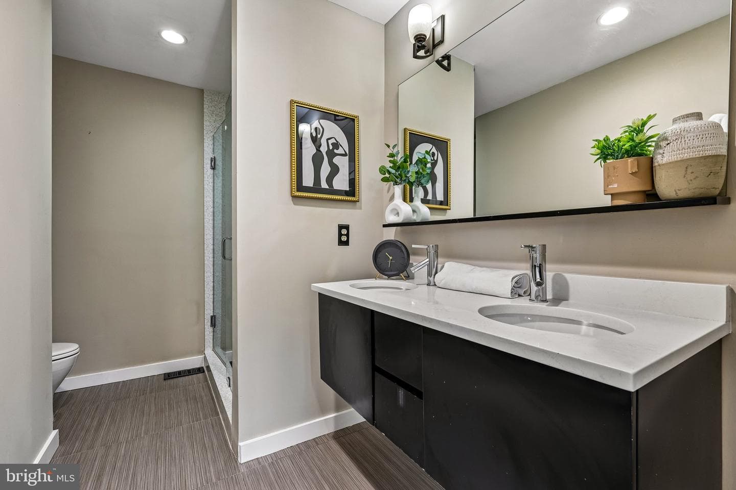 1733 Cy Court photo 18