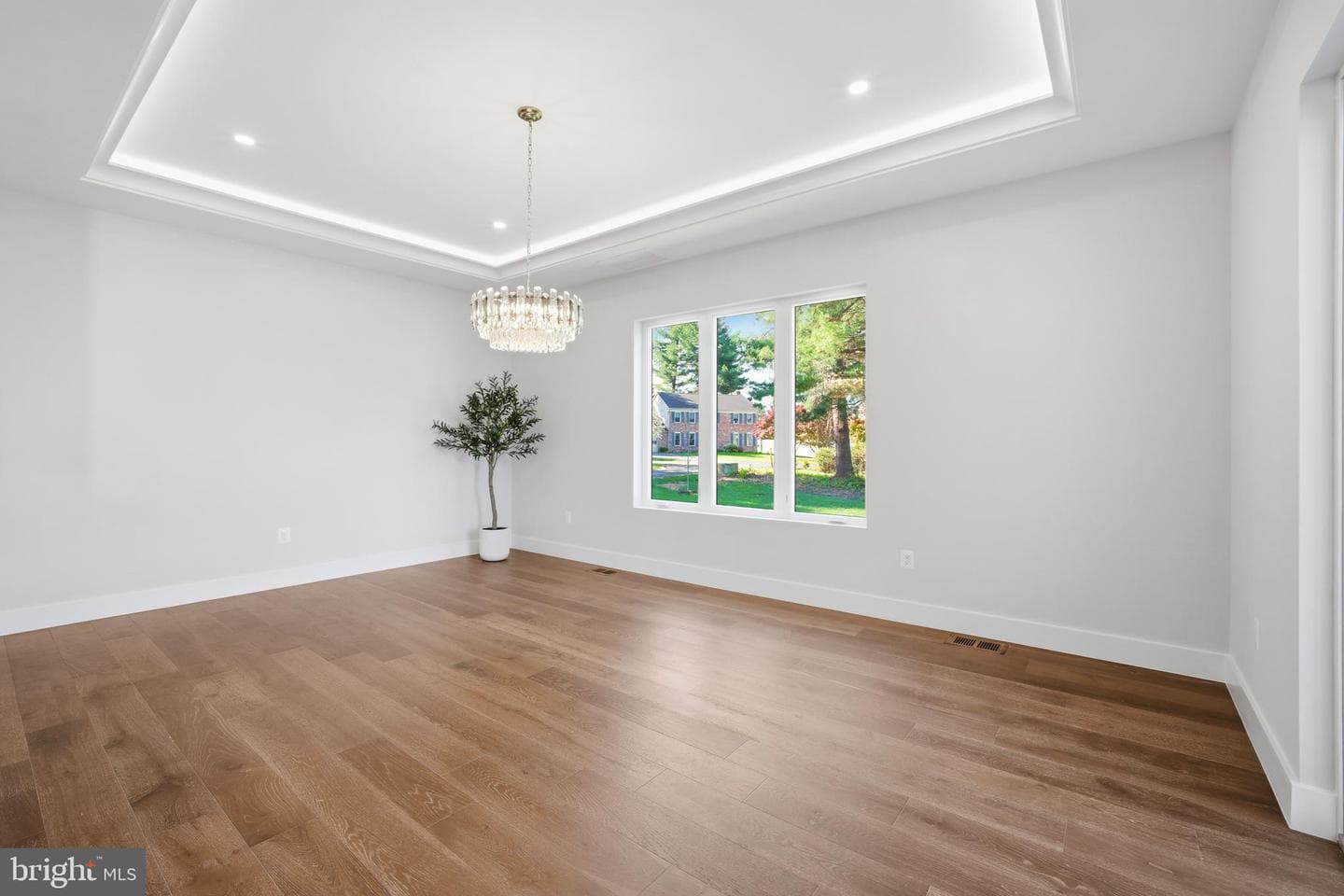 9420 Vernon Drive photo 30