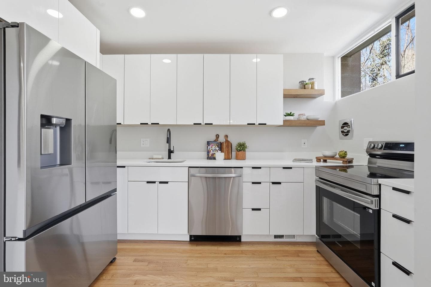 11526 Maple Ridge Road photo 24