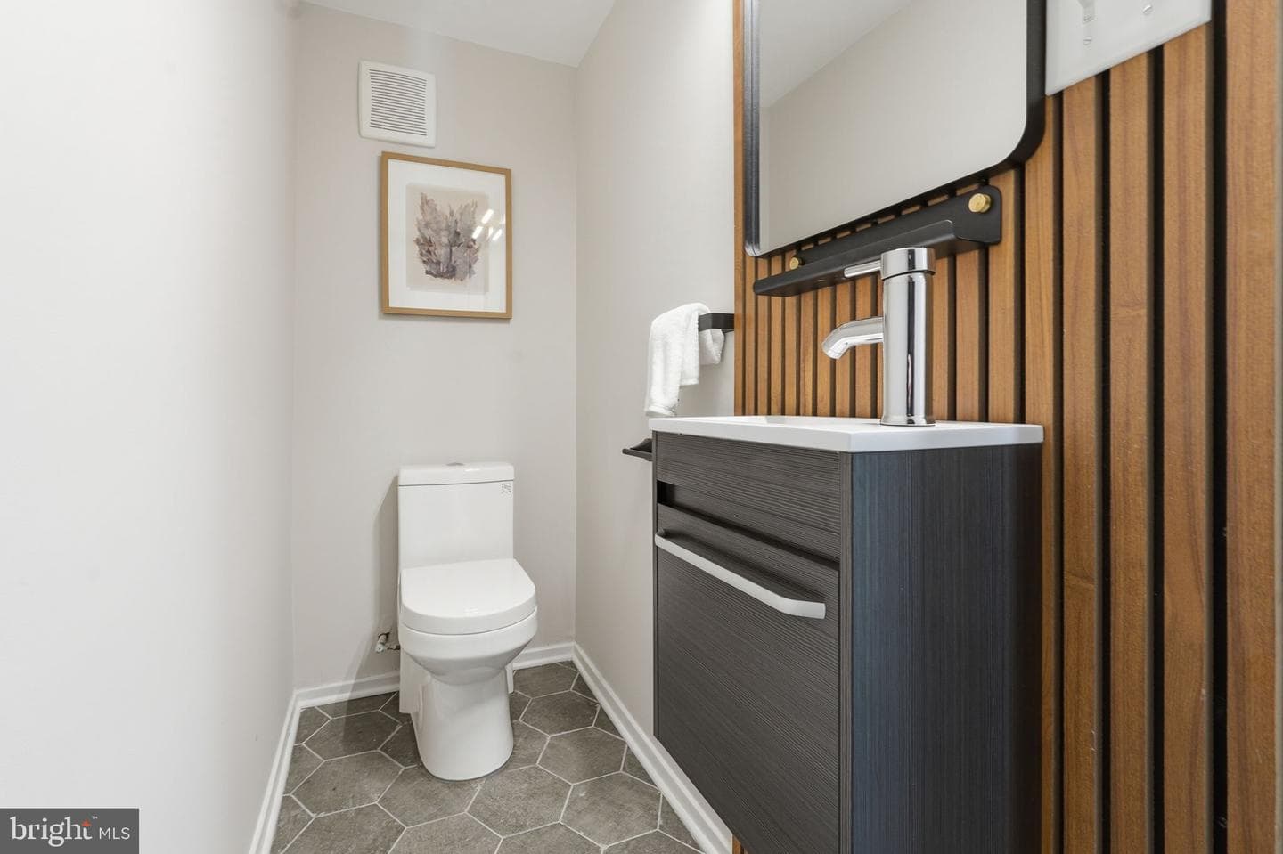 11526 Maple Ridge Road photo 8