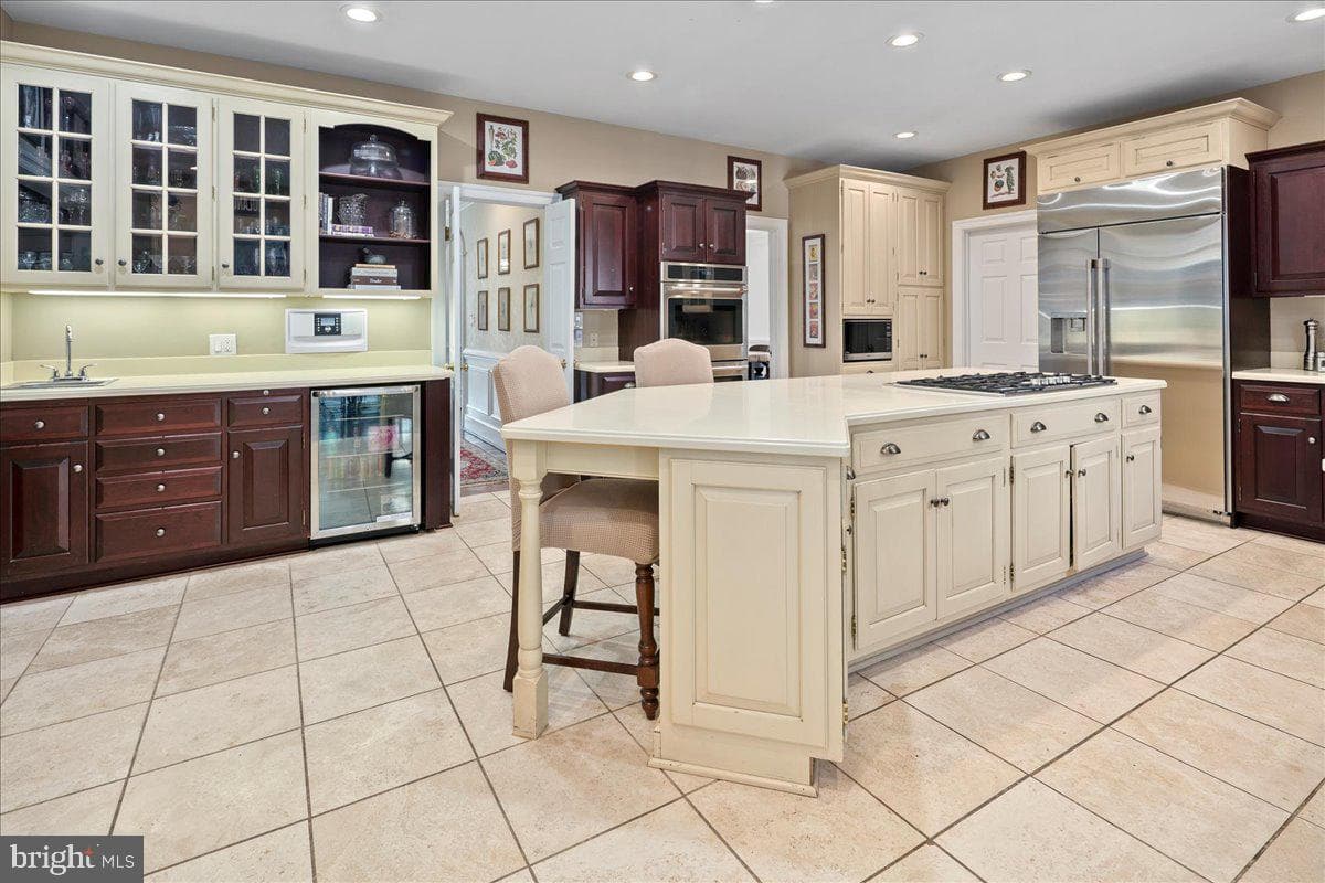 9498 Lynnhall Place photo 13