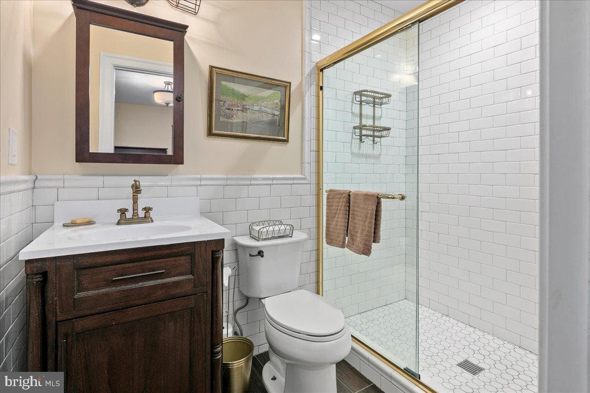9498 Lynnhall Place photo 49